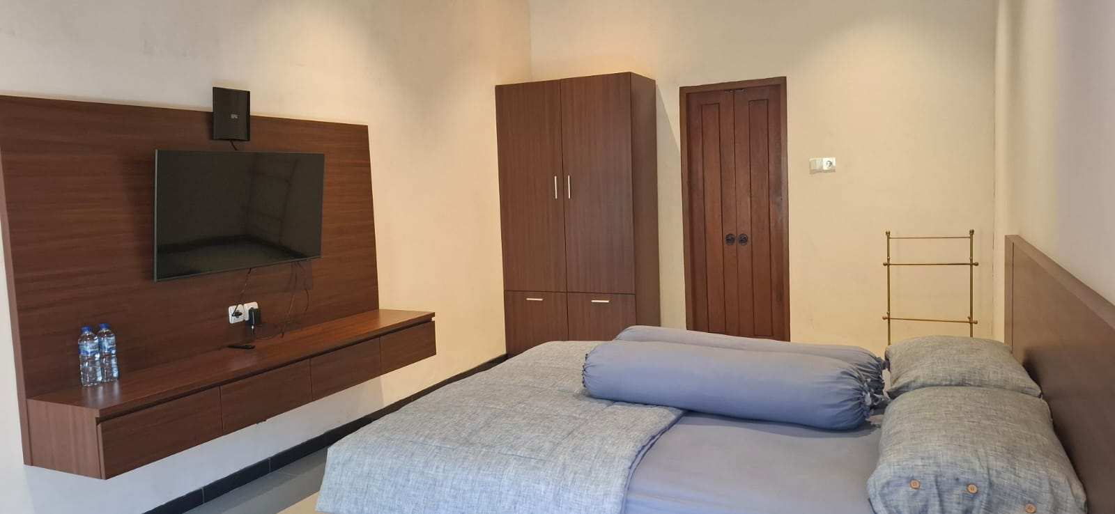 Suite 1